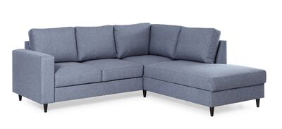 Renata avokulma vuoteella