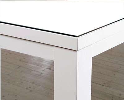 Lasikansi pöytään Optiwhite lasilla