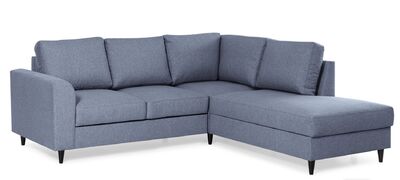 Renata avokulma vuoteella