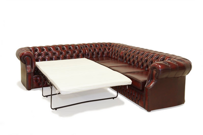 Chesterfield kulmasohva 2+K+3 rub off punainen vuodemekanismilla