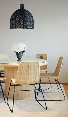 Tasmany 1 rottinkinen ruokapöytä luonnonväri