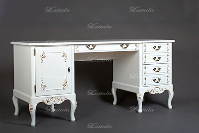 Talonpoikaisrokokoo kirjoituspöytä 241