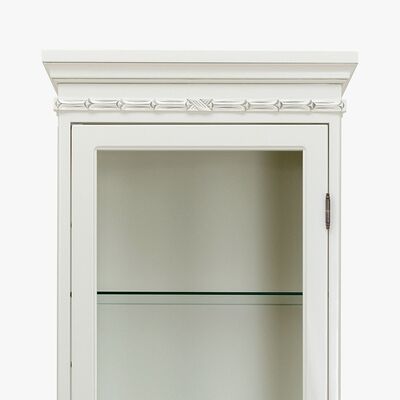 Kustavilainen vitriini 127