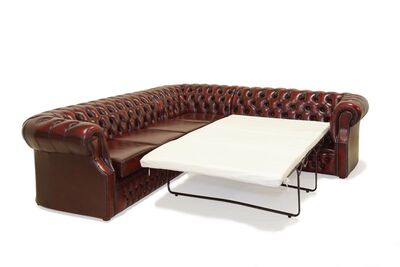 Chesterfield kulmasohva 3+K+2 rub off punainen vuodemekanismilla